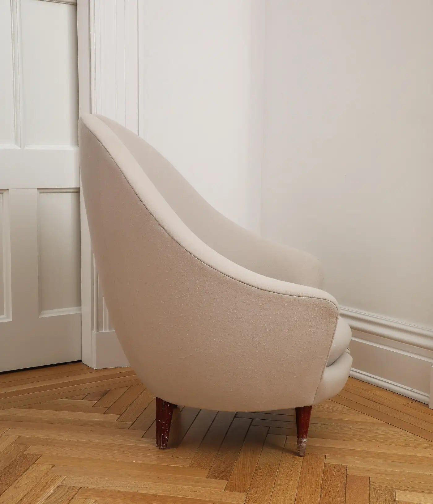 1950s Italian Federico Munari Upholstered Curved Lounge Chair