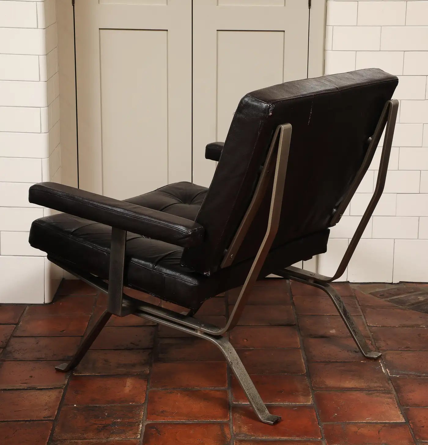 Bauhaus Style Visitor Lounge Chair in Tufted Black Leather, Germany 1960s