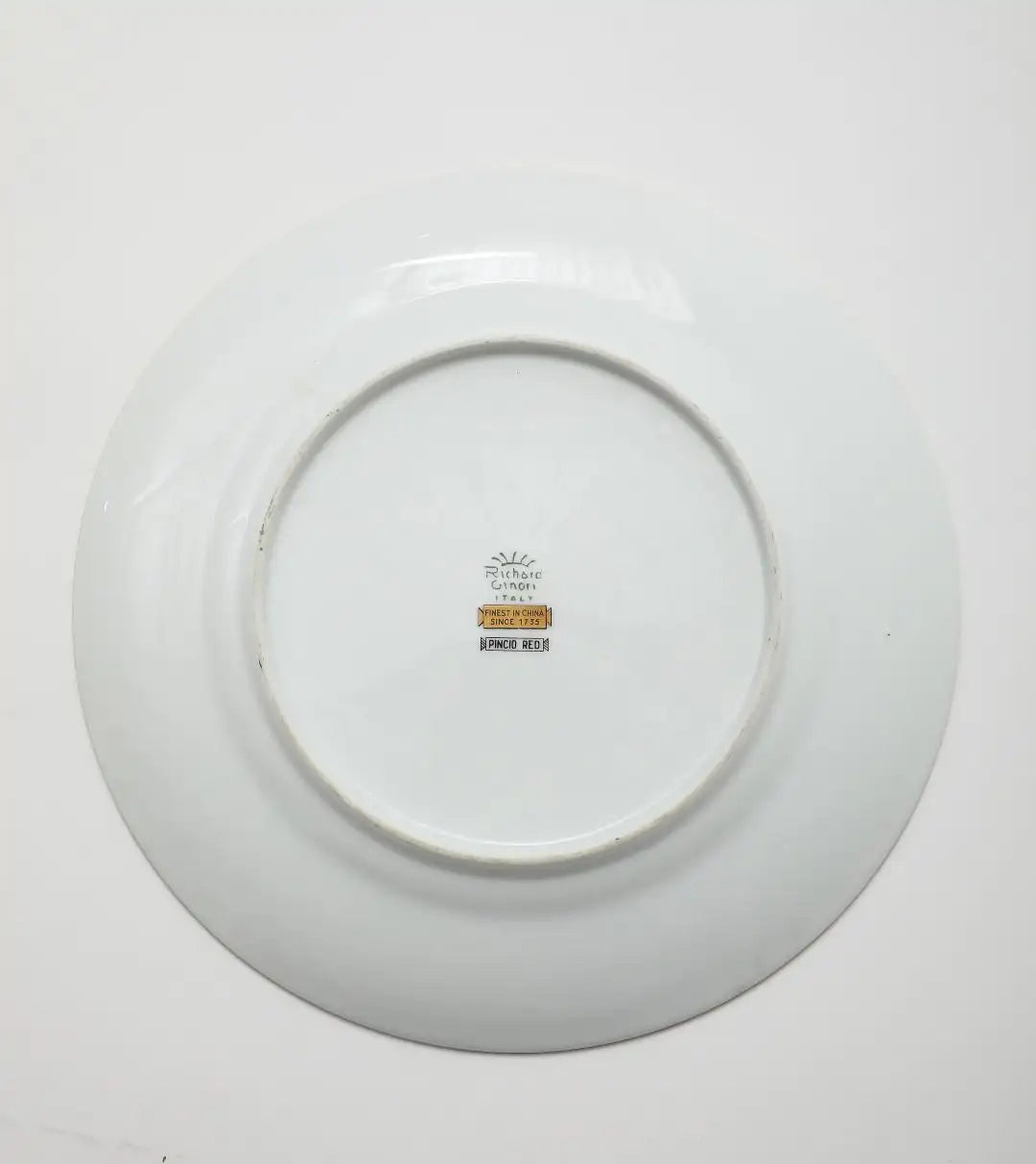 Richard Ginori 1735 Hand-painted Porcelain Dinner Plate in Pincio Red