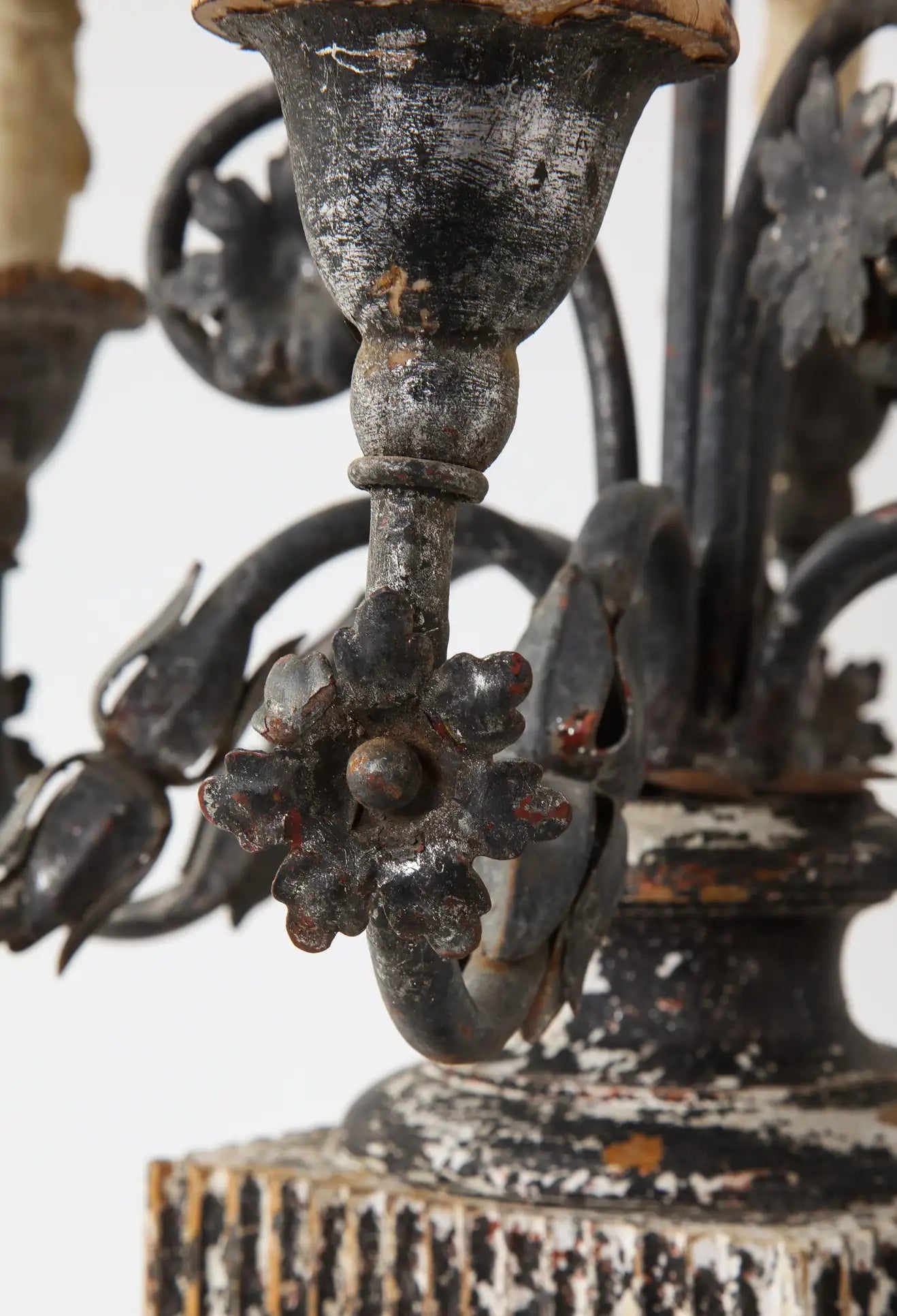 19th Century Italian Wood and Gesso 10-Light Candelabra, Electrified